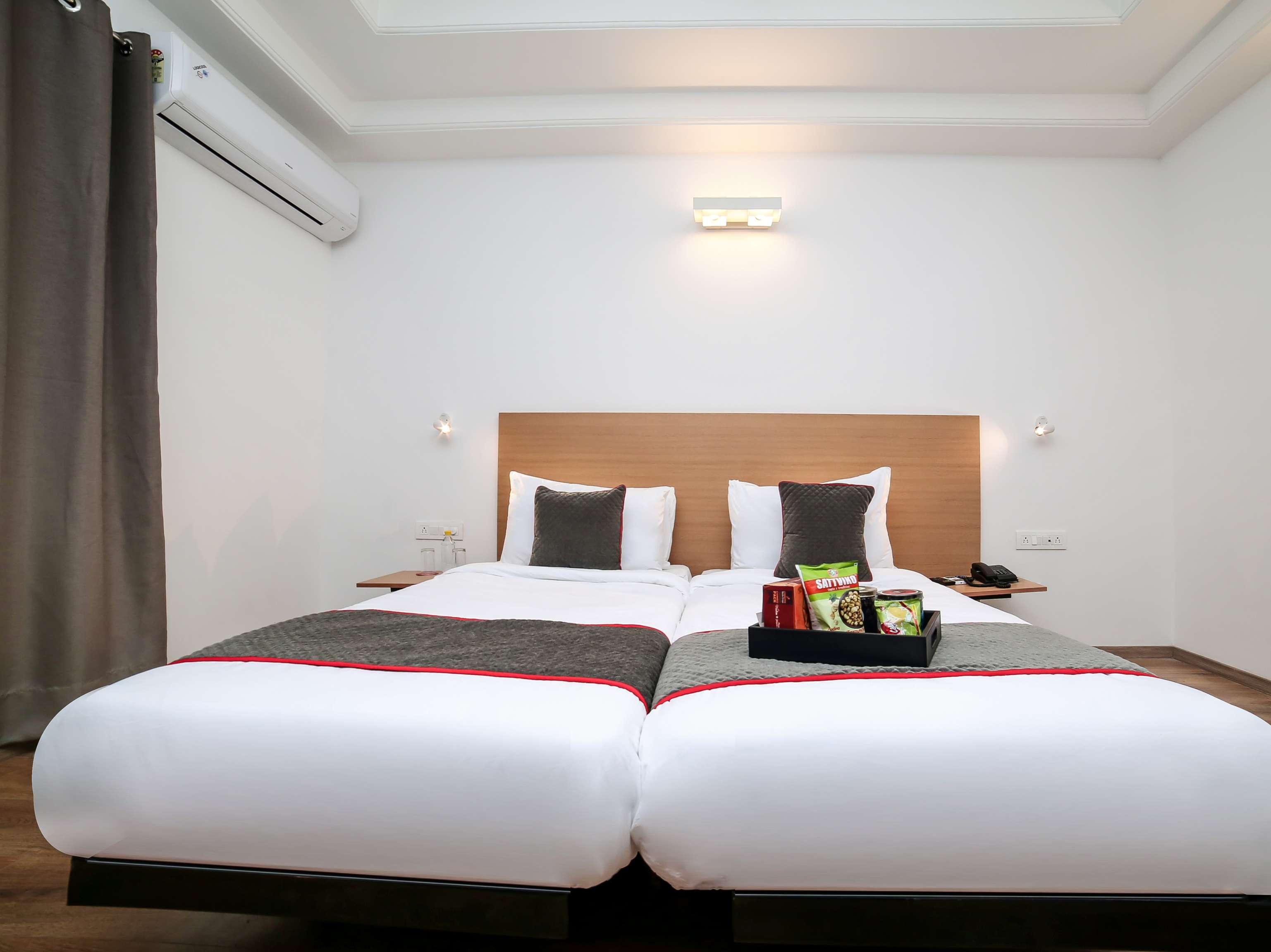 Collection O Townhouse 069 Hotel Гургаон Екстериор снимка