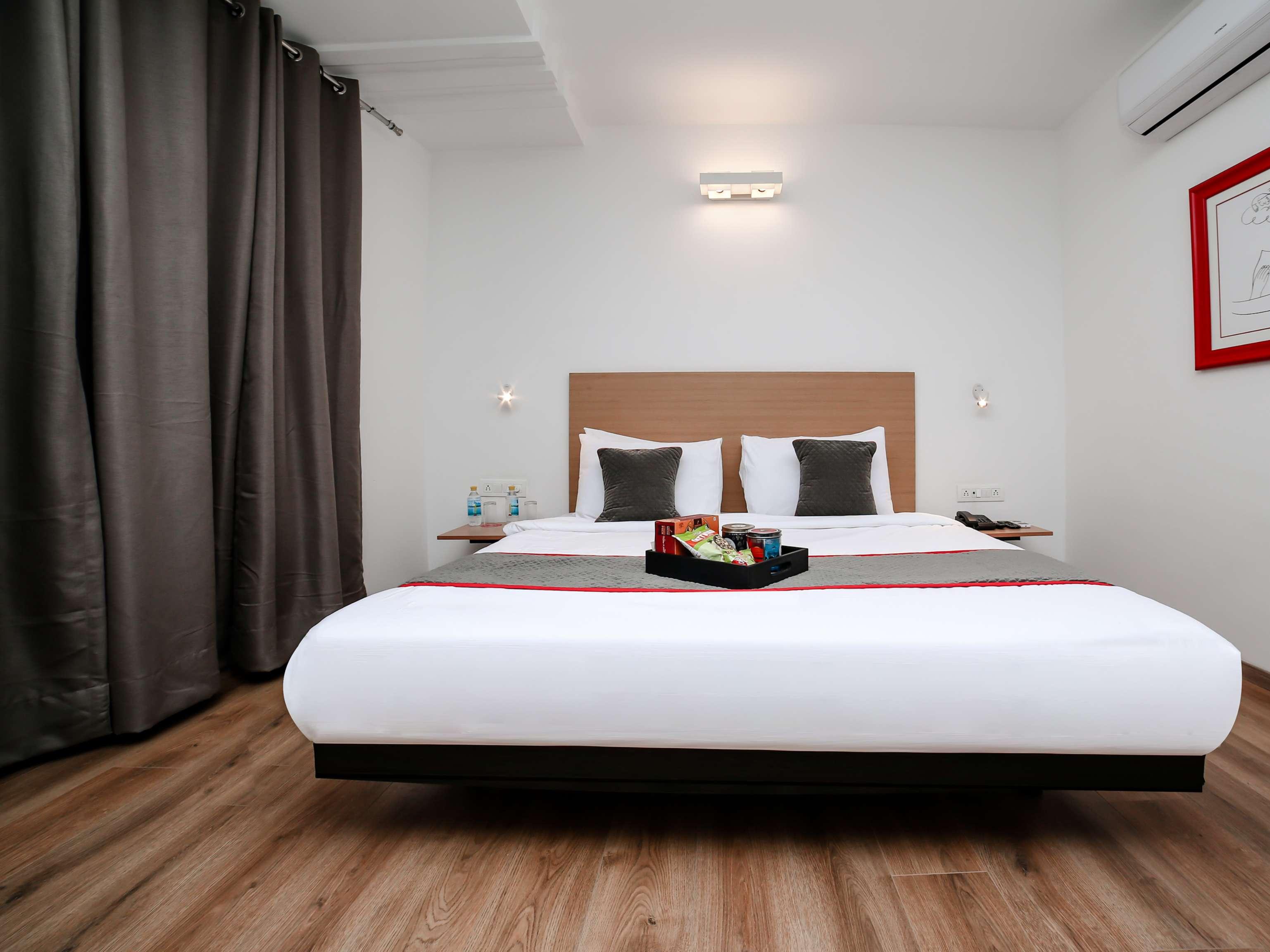 Collection O Townhouse 069 Hotel Гургаон Екстериор снимка