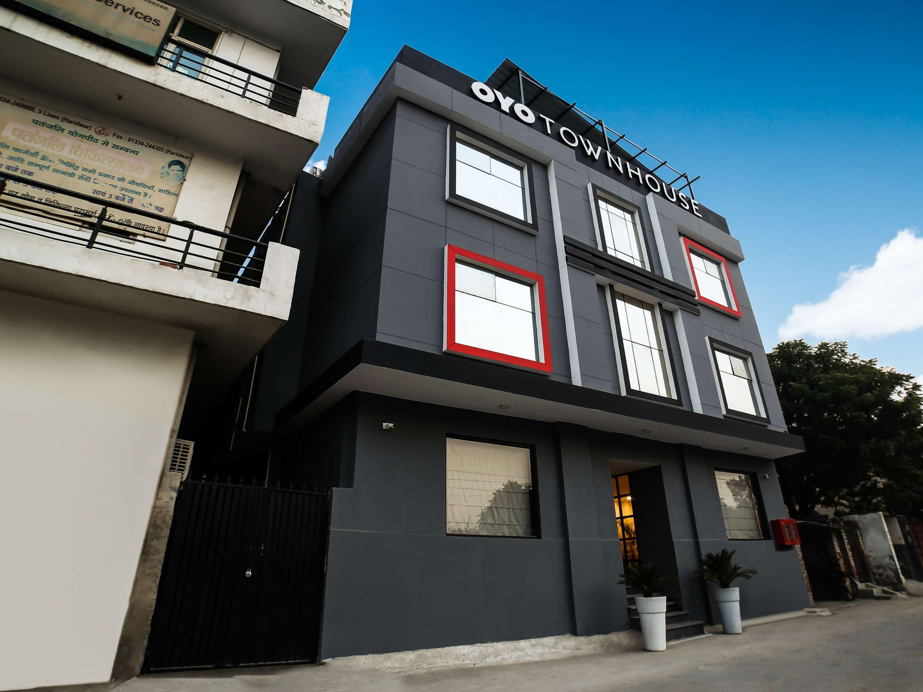 Collection O Townhouse 069 Hotel Гургаон Екстериор снимка