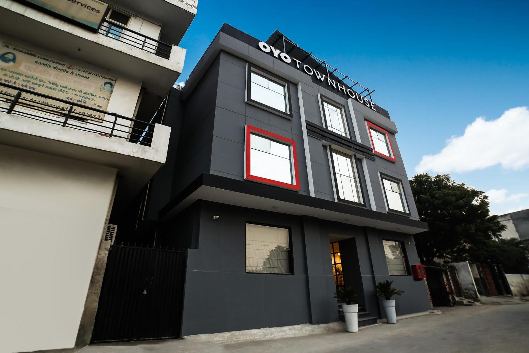 Collection O Townhouse 069 Hotel Гургаон Екстериор снимка