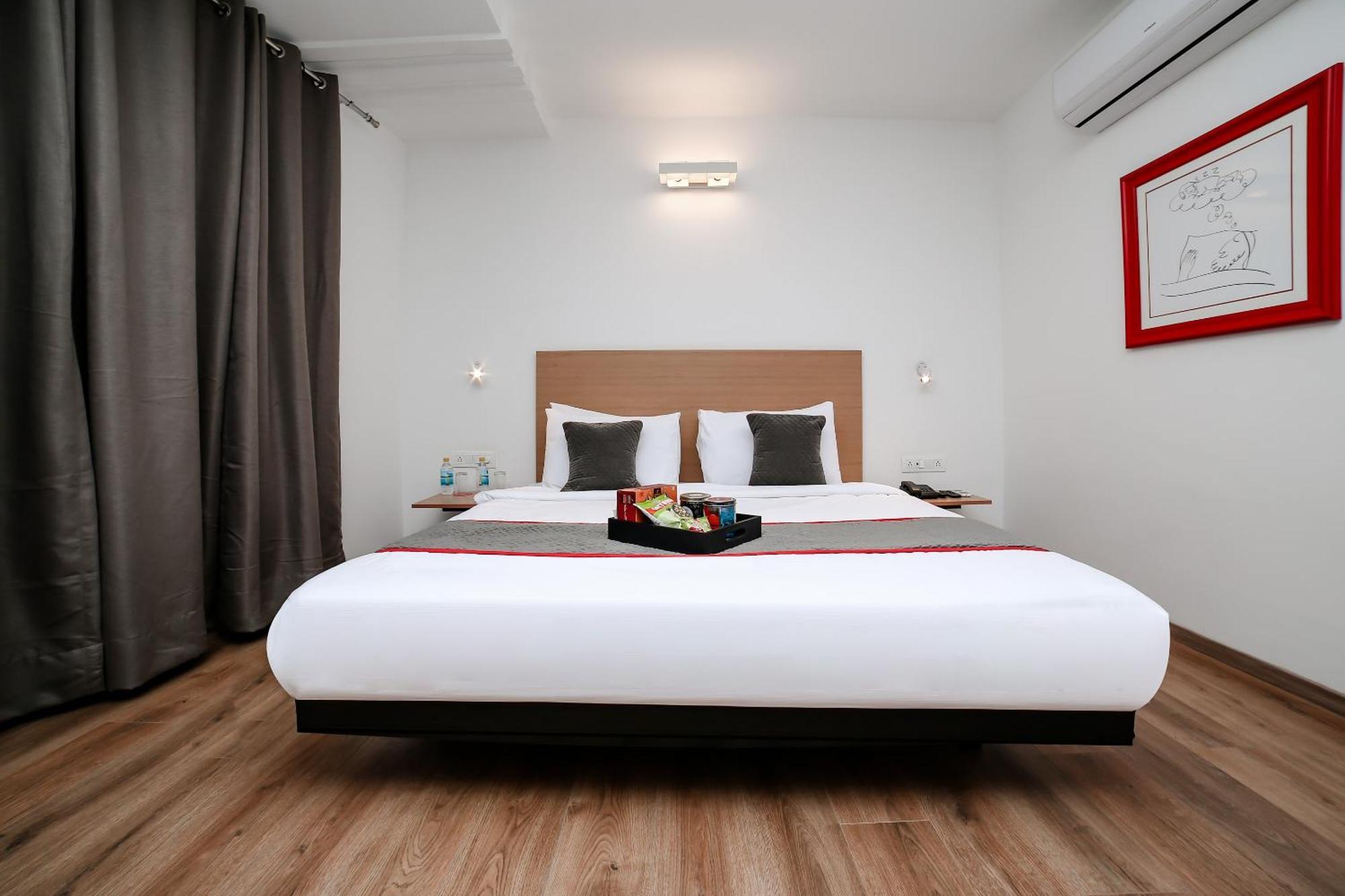 Collection O Townhouse 069 Hotel Гургаон Екстериор снимка