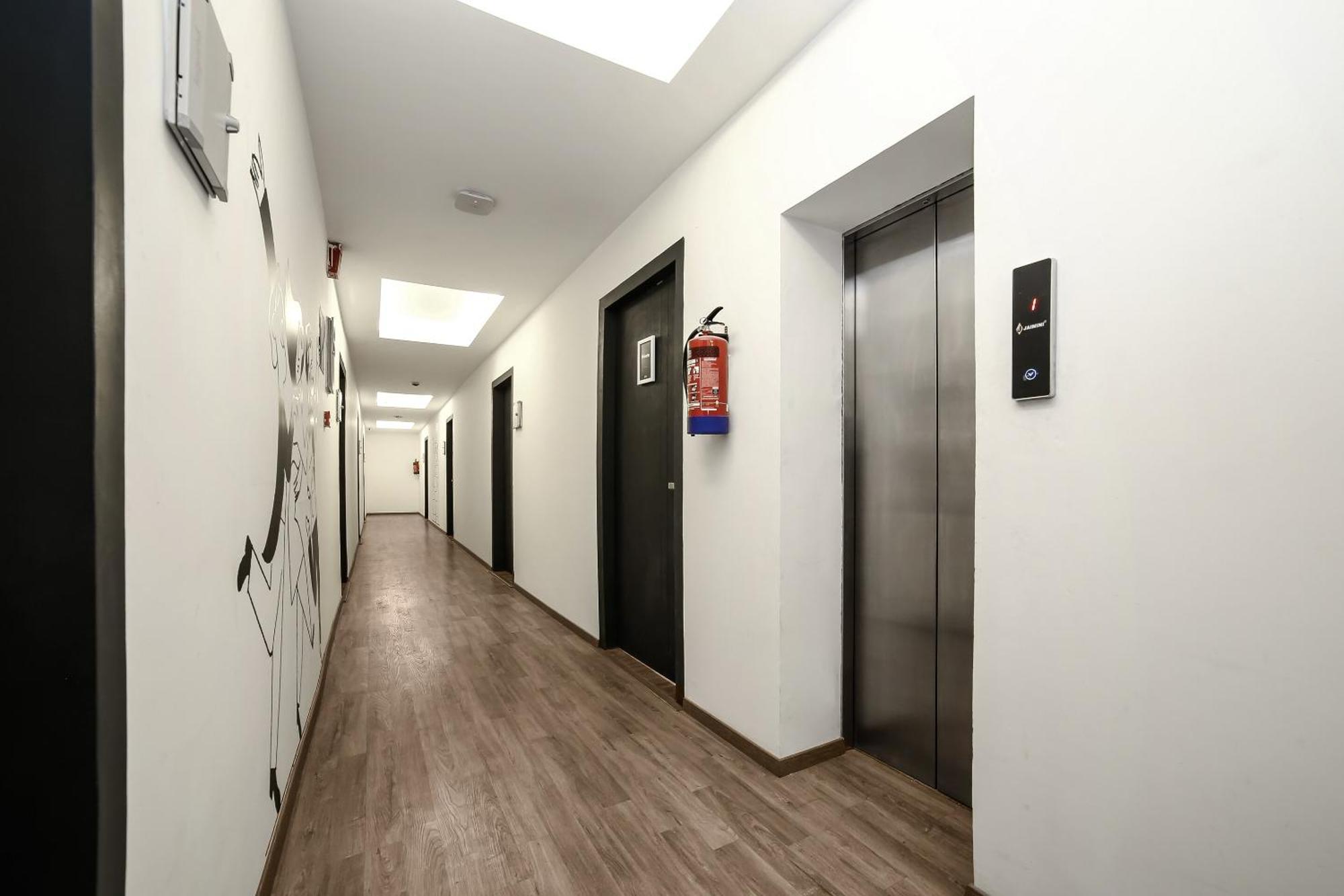 Collection O Townhouse 069 Hotel Гургаон Екстериор снимка