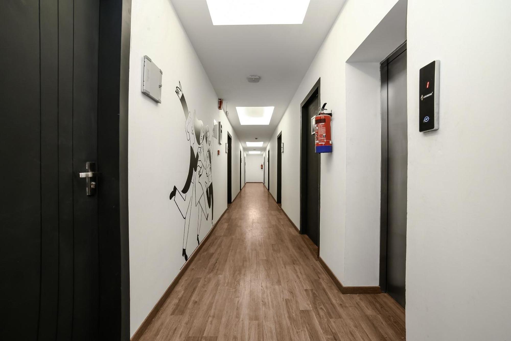 Collection O Townhouse 069 Hotel Гургаон Екстериор снимка