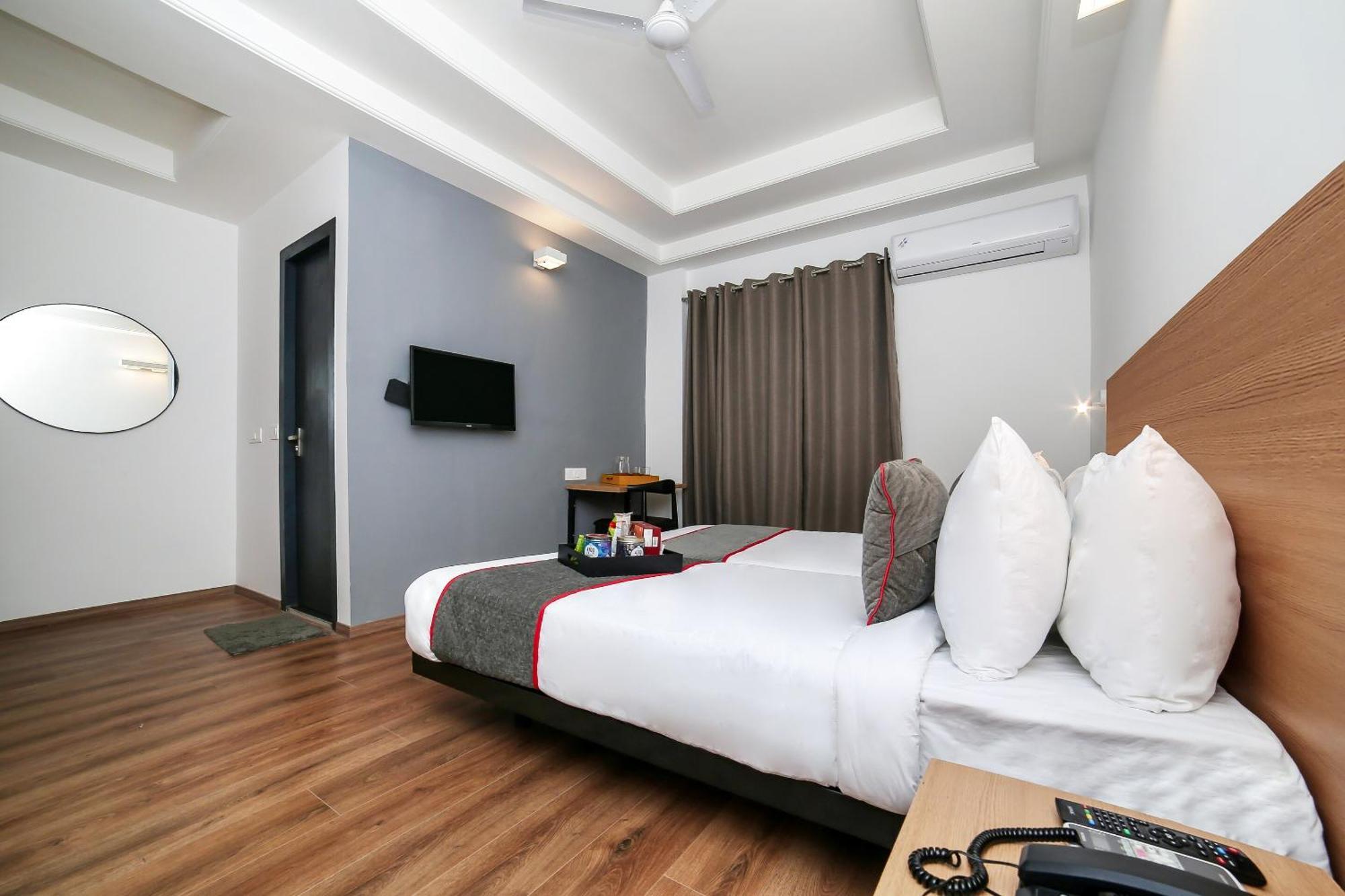 Collection O Townhouse 069 Hotel Гургаон Екстериор снимка