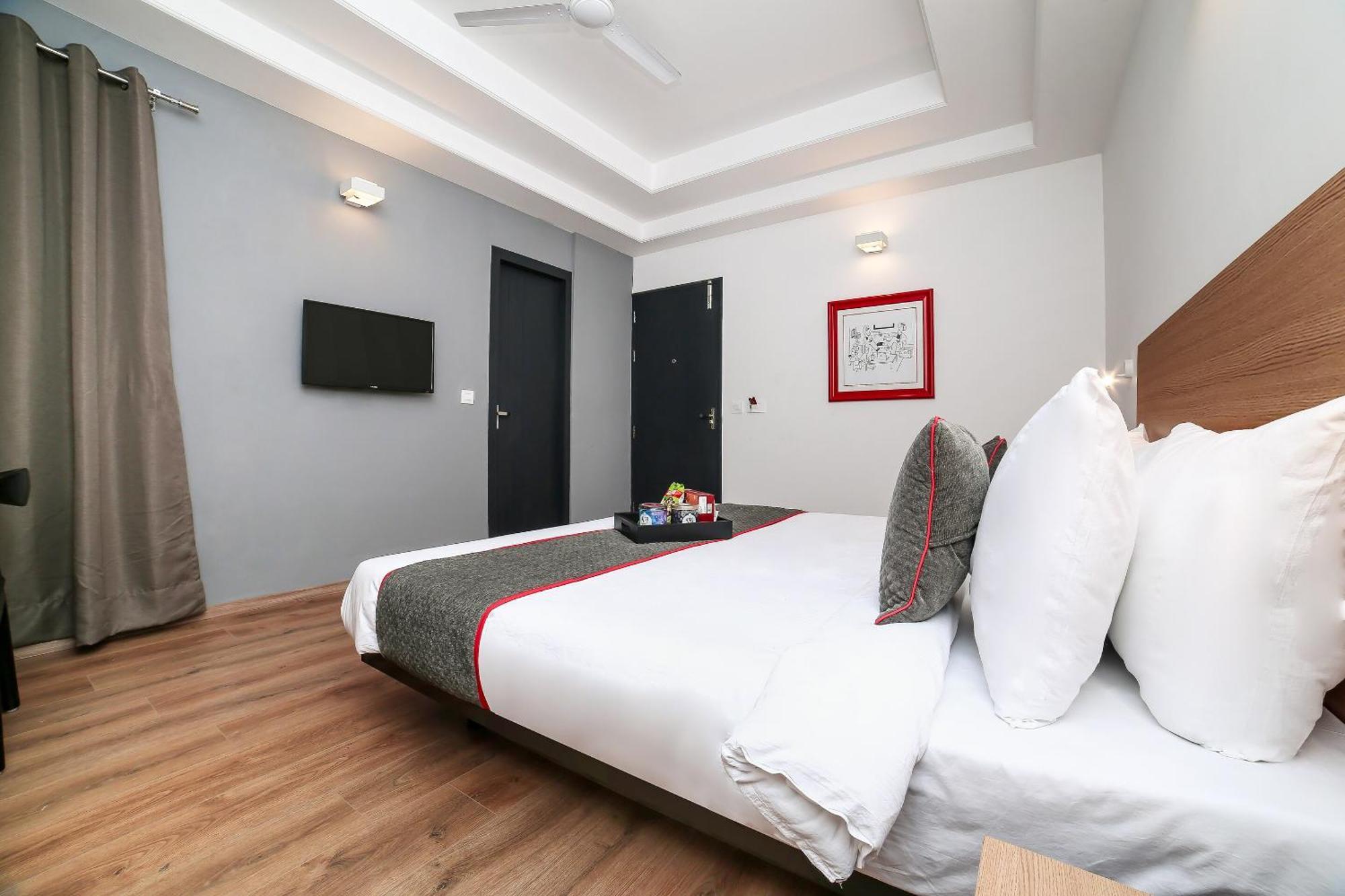 Collection O Townhouse 069 Hotel Гургаон Екстериор снимка