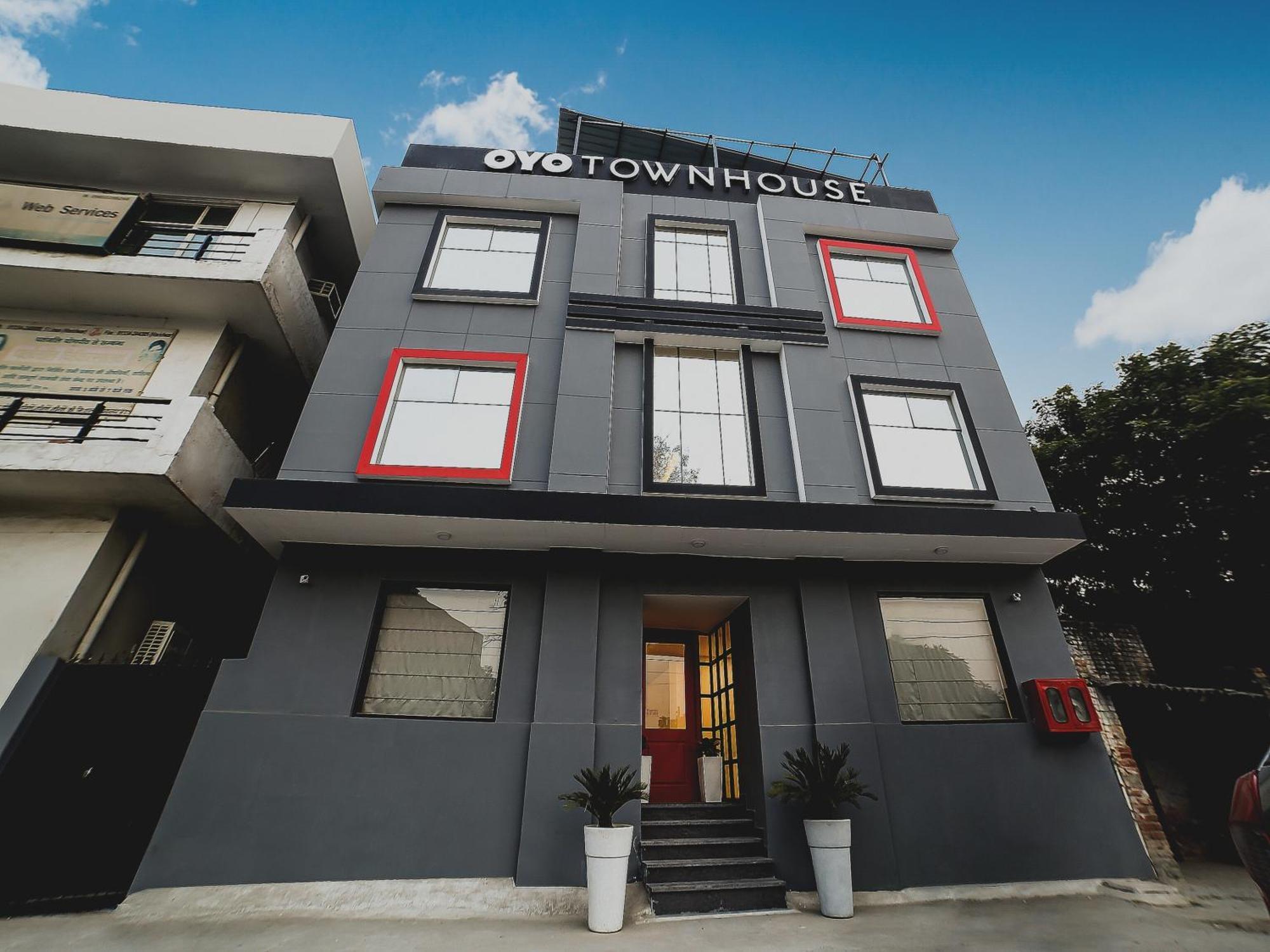 Collection O Townhouse 069 Hotel Гургаон Екстериор снимка