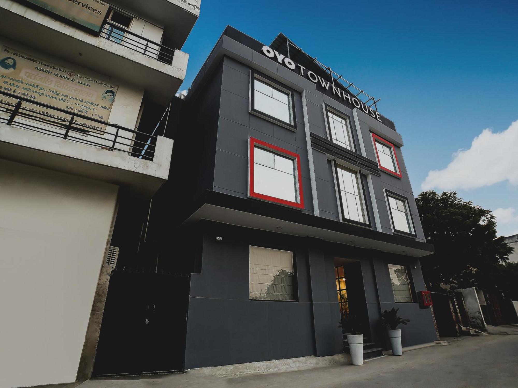 Collection O Townhouse 069 Hotel Гургаон Екстериор снимка
